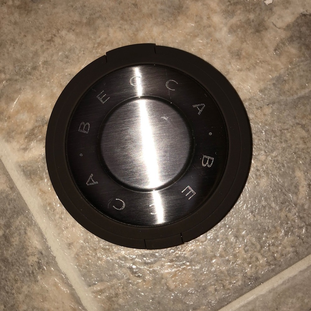 BECCA shimmering skin perfector pressed